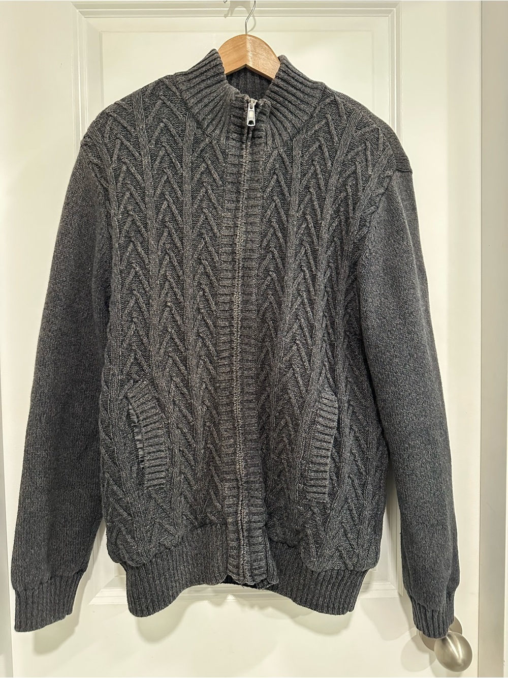 IKE BEHAR Dark Gray Cable Knit Full Zip Sherpa Lined Sweater Jacket Size Large